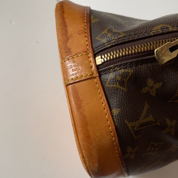 LOUIS VUITTON ALMA HAND MONOGRAM CANVAS - Picture 8 of 14